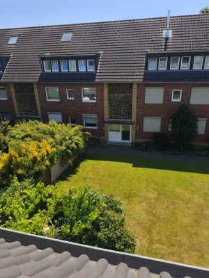 Ruhige 3-Zimmerwohnung in schöner Gegend mit Garage, Preis reduziert!