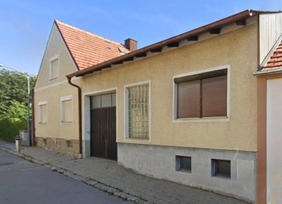 Großzügiges Mehrfamilienhaus in Jois: 7 Zimmer, 203 m² für 320.000 €!