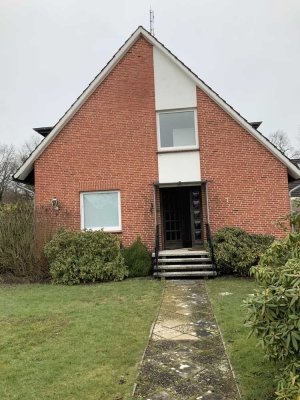 Modernisierte 2-Raum-Wohnung mit Balkon und Einbauküche in Sittensen