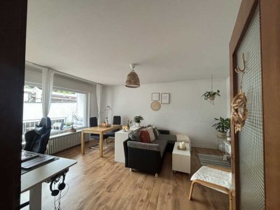 Attraktive 3-Zimmer-Wohnung mit gehobener Innenausstattung mit Balkon und Einbauküche in Karlsruhe