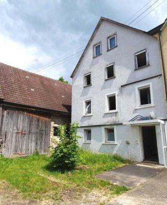 Ehemaliges landwirtschaftliches Anwesen mit Gewölbekeller in Stuppach  am Ortsrand gelegen! T