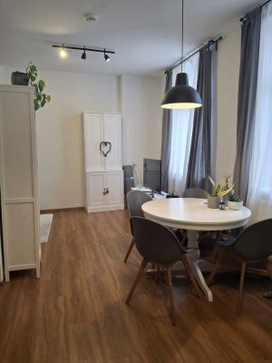 Wunderschöne 2-Zimmer Altbauwohnung im Herzen von Fürth