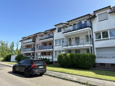 Gut geschnittene, helle 3-Zimmer-Dachgeschosswohnung mit sonnigem Balkon im schönen Hangelar!