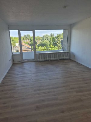 Erstbezug nach Sanierung – Lichtdurchflutete 3-Zimmer-Wohnung mit Balkon, Aufzug