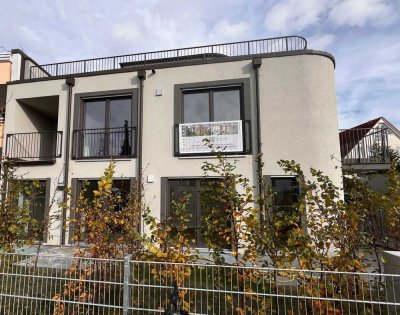 Helle 2,5-Zi Neubauwohnung mit Garten - Erstbezug, gehobene Ausstattung