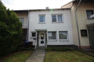 Dreistöckiges Reihenhaus mit Garten in Brühl