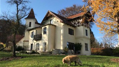 Geräumige, preiswerte 9-Zimmer-Villa mit gehobener Innenausstattung in Dießen am Ammersee