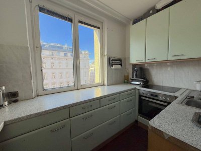TOP Lage! Nur 3 Gehminuten zum Matzleinsdorfer Platz! I 3. LIFT Etage I Separate Küche I Preissteigerungspotenzial I auch WG-tauglich