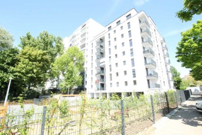 Stilvolle Neubauwohnung mit 2 Zimmern und Balkon