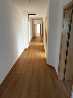 Helle 4-Zimmer Wohnung mit Balkon im 1. OG in Erfurt-Kerspleben
