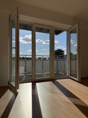 Neubau 3 Z. + Balkon im Seengebiet (Nähe Potsdam, WG-geeignet)