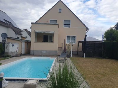 Günstiges, gepflegtes 6-Zimmer-Mehrfamilienhaus in Neu-Isenburg