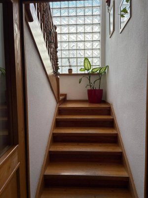 Großzügiges Mehrfamilienhaus mit 7 Zimmern und Garten