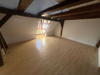 Exklusive, modernisierte 2-Raum-Maisonette-Wohnung in Nürnberg