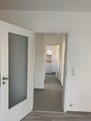 Helle renovierte 1-Zimmer-EG-Wohnung mit Einbauküche in Stuttgart-Möhringen