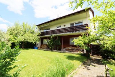 Zwei separate Wohnungen unter einem Dach – EFH mit großem Garten & Sanierungsbedarf