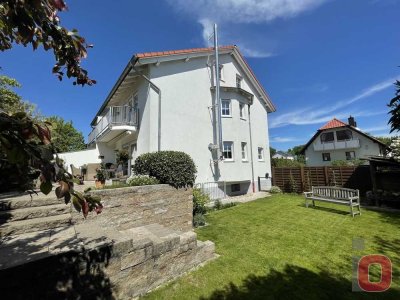 RESERVIERT ! Familienfreundliche Doppelhaushälfte mit sonnigem Garten und 2 PKW Stellplätzen
