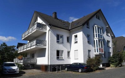 Taubh./Jochert 1.OG-Wohnung 3,5 Z. m. sehr gr. Balkon z. Süd/Südwesten