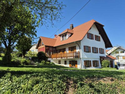 Repräsentatives Einfamilien-Haus mit 9 Zimmern in Bad Wurzach Truilz