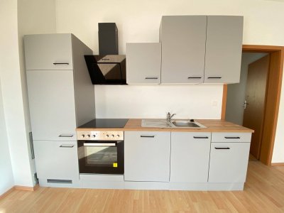 Großzügig eingeteilte EG-Wohnung mit Garten und Parkplatz in Rudersdorf!