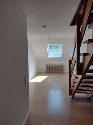Exklusive, gepflegte 3,5-Zimmer-Maisonette-Wohnung in Köln Volkhoven/Weiler