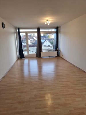 Helle 2,5-Zimmer Wohnung mit Balkon in Böblingen
