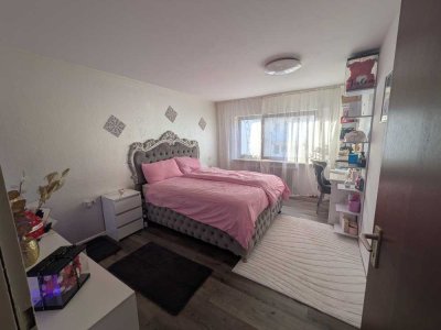 Wunderschöne 2 Zimmer Wohnung mit Stellplatz