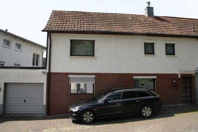 ***IKC*** Kleine Oase mit Garage in Siegburg Wolsdorf