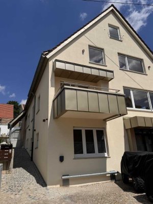 Traumhafte EG Wohnung, kleine Terrasse, Schwimmbad 200 m - Barrierefrei, Kernsanierung 2024