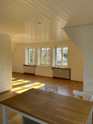 Helle 3-Zimmer-Wohnung mit Dachterrasse im Grünen