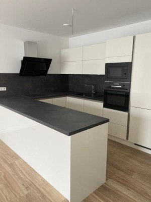Helle 4-Zimmer Wohnung mit Balkon im 2. OG in Mörfelden-Walldorf