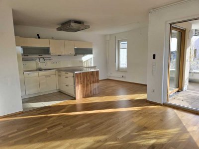 Barrierefreie 3,5-Zimmer-Wohnung mit gehobener Innenausstattung mit EBK in Weingarten