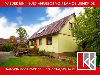 Viel Raum zum Leben – Einfamilienhaus mit Pool, Doppelgarage und großem Garten in Vorsfelde