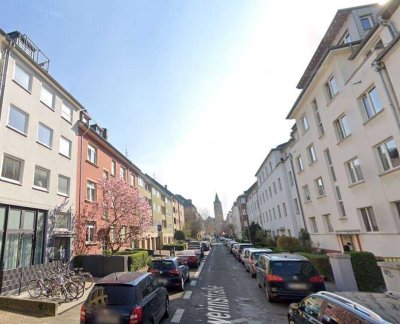 Lichtdurchflutetes Wohnen in Nippes: 3-Zimmer-Dachgeschosswohnung! Ideal für Eigennutzer & Anleger!