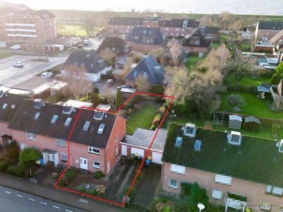 Reihenendhaus über 3 Etagen, ca. 108 m² Wohnfläche auf einem deichnahen ca. 449 m² Erbbaugrundstück