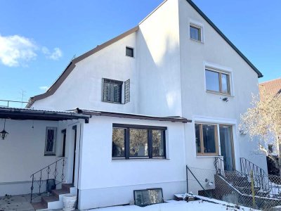 Historische Doppelhaushälfte sofort beziehbar und zum Hammerpreis!