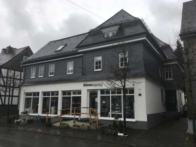 Helle 2-Zimmer-Wohnung mit Balkon im 1. OG in Schmallenberg