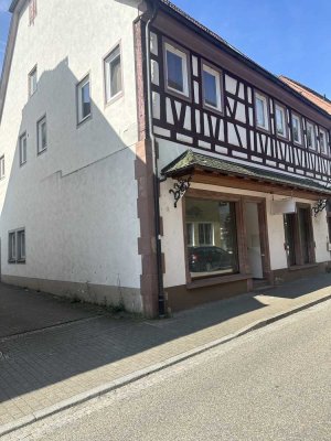 Erstbezug nach Sanierung: attraktive 2-Zimmer-Wohnung mit Balkon in Sulz KEINE ZUSATZKOSTEN ...