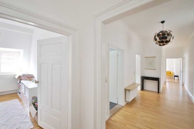 Exquisite Jugendstil-Maisonette mit historischem Charme, Tageslichtbad mitten in Baden-Baden