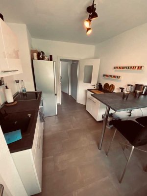 Schöne 2-Zimmer-Wohnung mit Einbauküche in Waldbröl