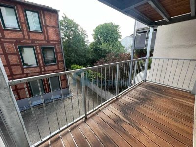 Sanierte Maisonette-Wohnung mit Balkon zu vermieten