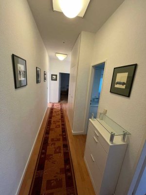 2,5-Zimmer Wohnung mit Balkon und Garage in Lichterfelde (Steglitz)