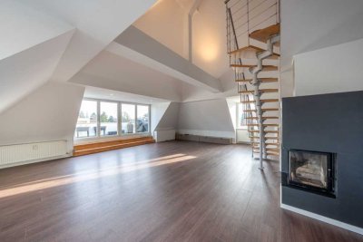 Provisionsfrei: Exklusive Dachgeschoss-Wohnung mit Loftflair und großzügiger Terrasse