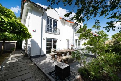 Einfamilienhaus in bester Lage von Kronberg – zu Fuß ins Zentrum und in den Opel Zoo