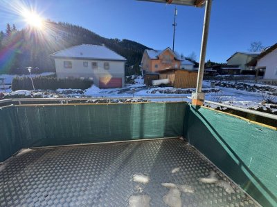 Zweitwohnsitzfähige 4 Zimmer Eigentumswohnung mit südseitigem Balkon und Garage