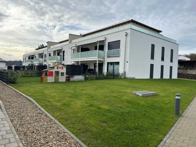 Neuwerige 2 Zimmer Wohnung mit Balkon, EBK, Keller und TG