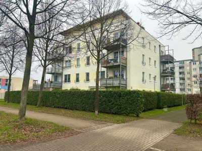 Gut aufgeteilte 2-Zimmer-Wohnung mit Balkon, Aufzug & Tiefgarage