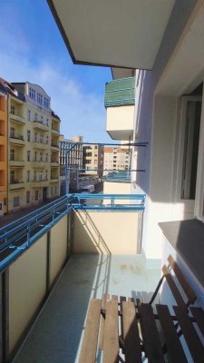 Helle, Bezugsfreie und Renovierte 2-Zimmer-Wohnung mit Süd-Balkon nahe Nauener Platz und Pankeufer