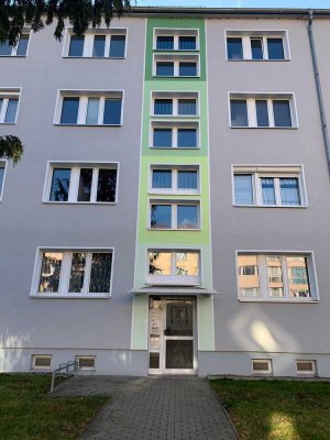 3-Zimmer-Eigentumswohnung mit großem Balkon und PKW-Stellplatz in Halberstadt