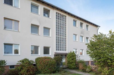 Teilsanierte 3-Zimmer-Wohnung mit großem Balkon in Hambühren!